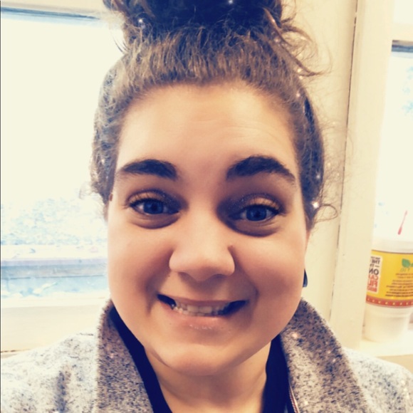 Meet your Posher, Lizz - Picture 1 of 1